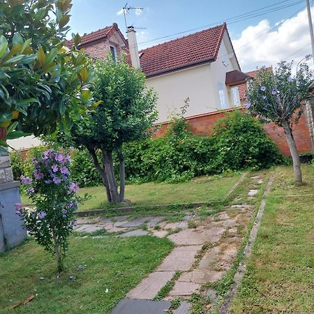 Zoe 1 Acomodação com café da manhã Savigny-sur-Orge Exterior foto